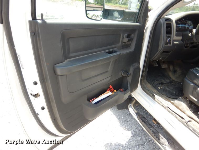 image for item KR9124 2012 Dodge Ram 5500HD  bucket truck