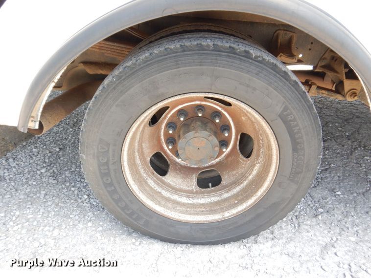 image for item KR9124 2012 Dodge Ram 5500HD  bucket truck