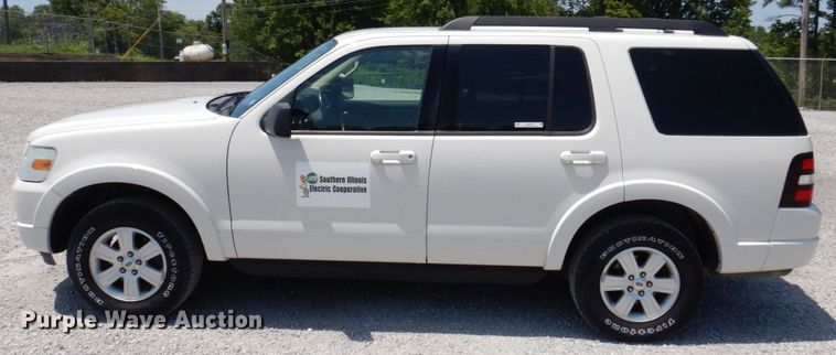 image for item KR9125 2010 Ford Explorer XLT  SUV