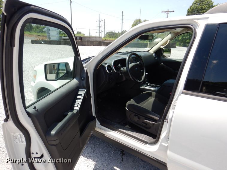 image for item KR9125 2010 Ford Explorer XLT  SUV