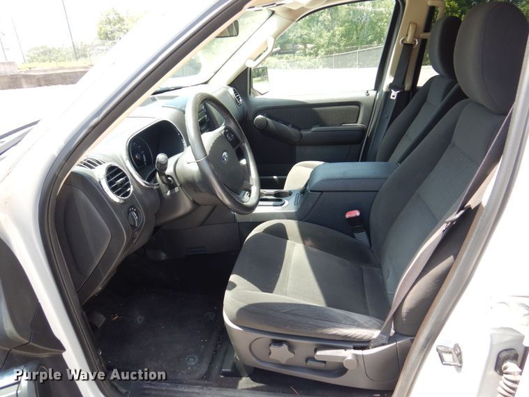 image for item KR9125 2010 Ford Explorer XLT  SUV