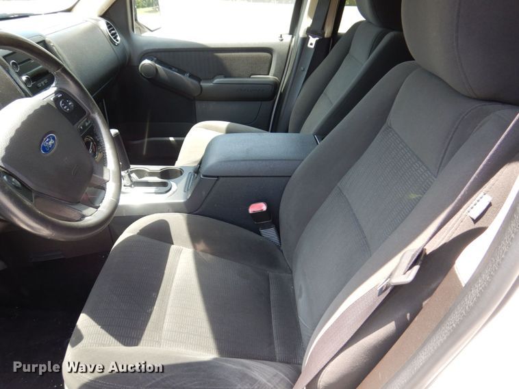 image for item KR9125 2010 Ford Explorer XLT  SUV