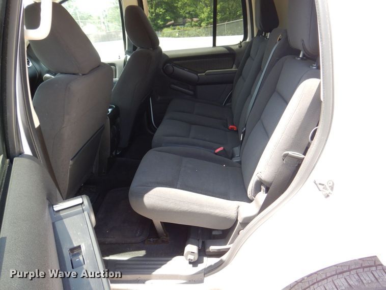 image for item KR9125 2010 Ford Explorer XLT  SUV