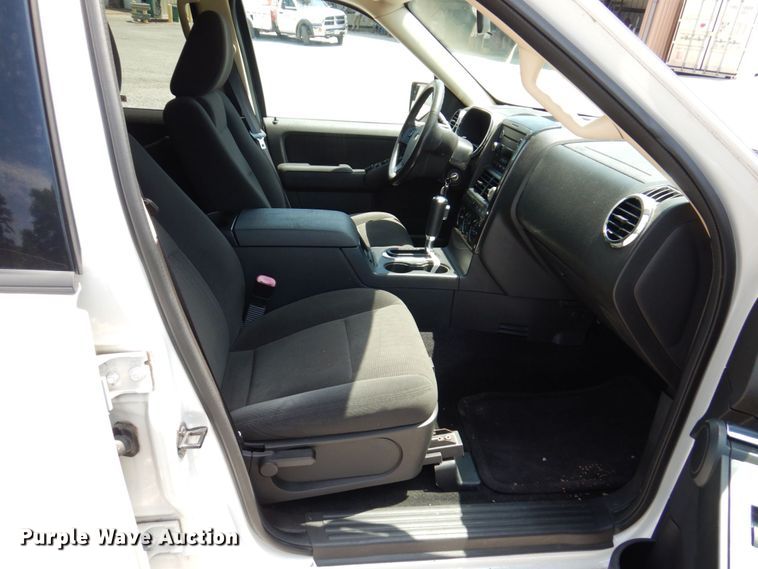 image for item KR9125 2010 Ford Explorer XLT  SUV