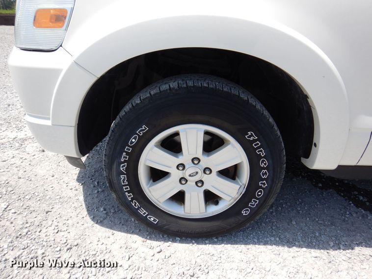 image for item KR9125 2010 Ford Explorer XLT  SUV