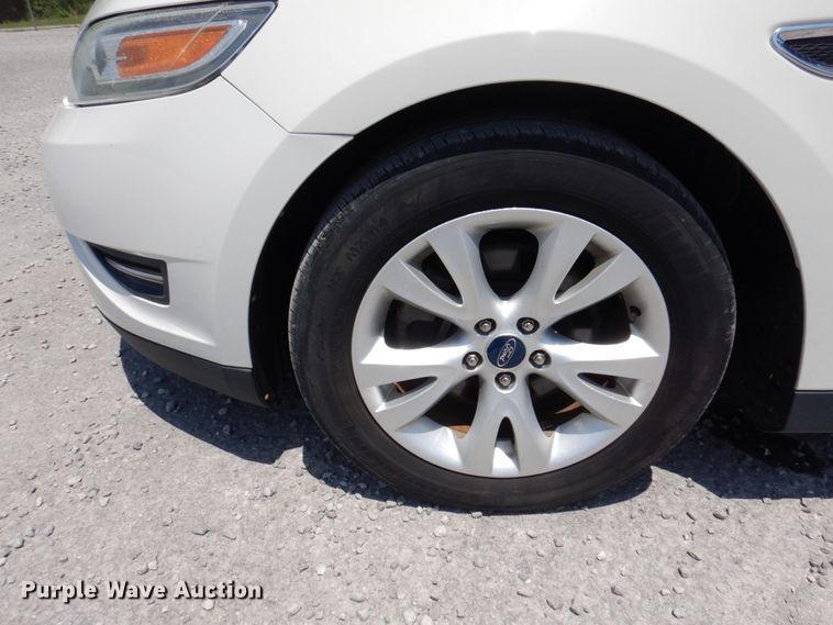 image for item KR9126 2012 Ford Taurus SEL