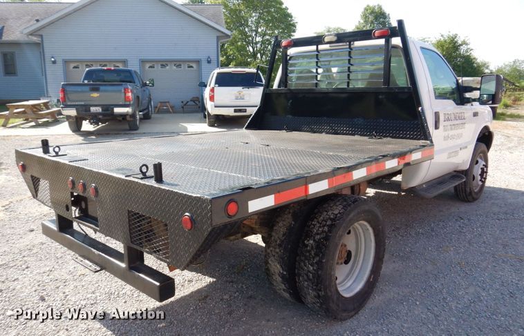 image for item KR9130 2002 Ford F450 Super Duty XL  flatbed truck