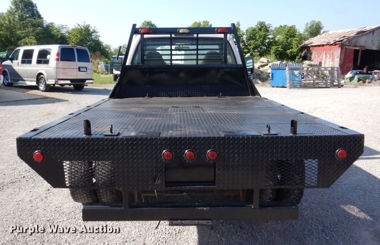 image for item KR9130 2002 Ford F450 Super Duty XL  flatbed truck