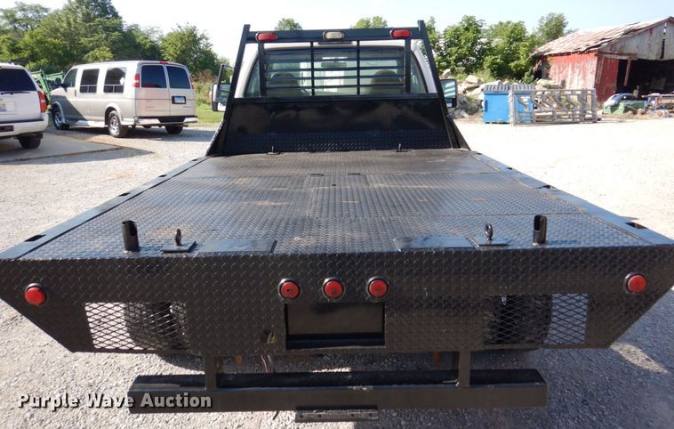 image for item KR9130 2002 Ford F450 Super Duty XL  flatbed truck