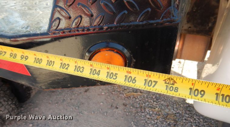 image for item KR9130 2002 Ford F450 Super Duty XL  flatbed truck