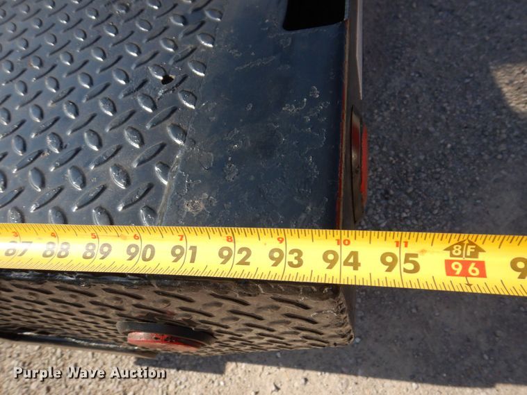 image for item KR9130 2002 Ford F450 Super Duty XL  flatbed truck