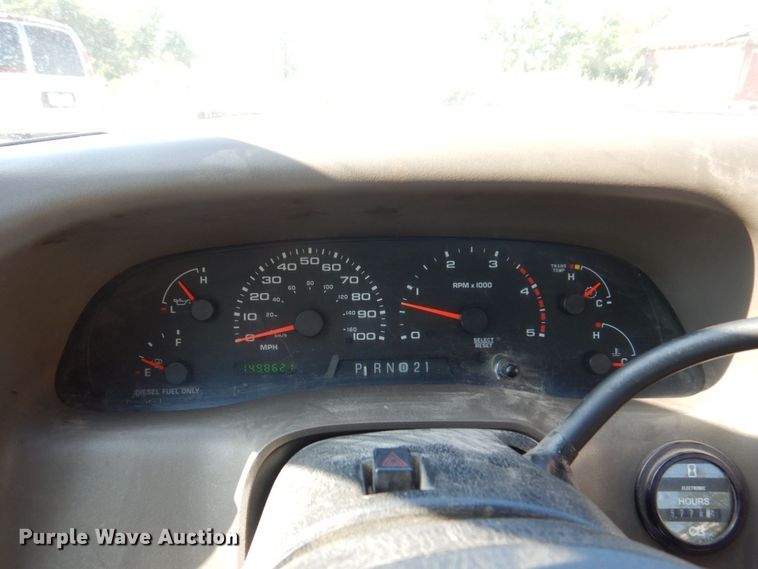 image for item KR9130 2002 Ford F450 Super Duty XL  flatbed truck