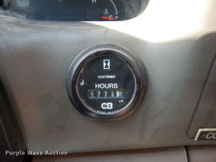 image for item KR9130 2002 Ford F450 Super Duty XL  flatbed truck