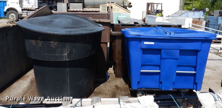 image for item KR9142 Refuse bins