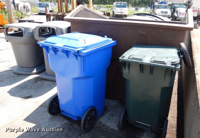 image for item KR9142 Refuse bins