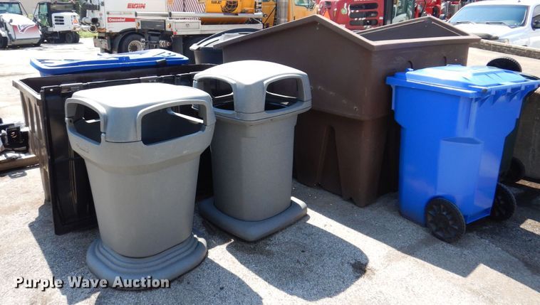 image for item KR9142 Refuse bins