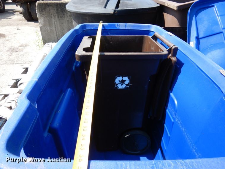 image for item KR9142 Refuse bins