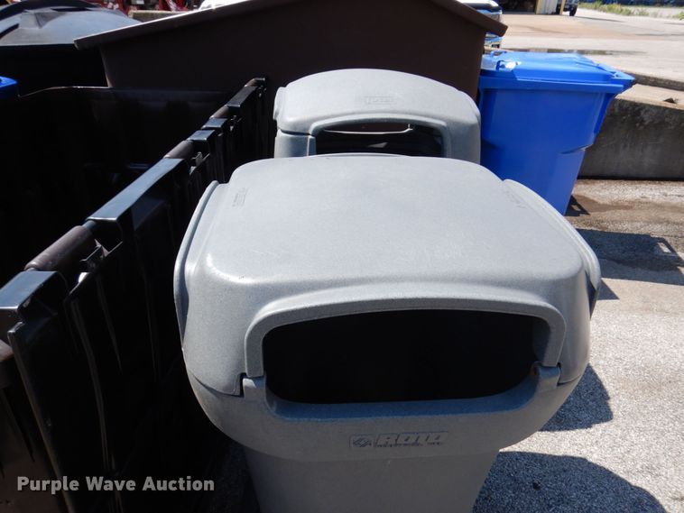 image for item KR9142 Refuse bins