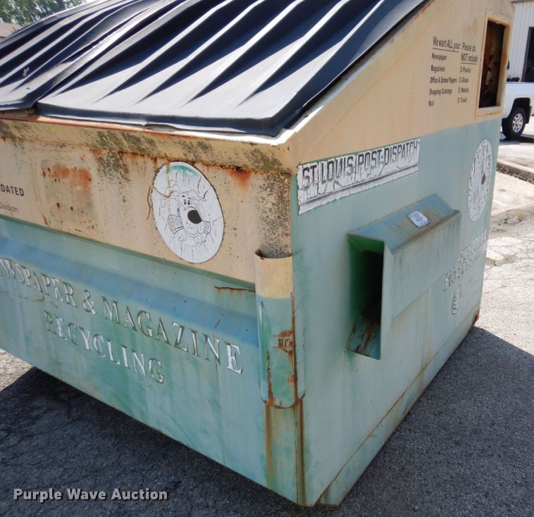 image for item KR9143 Wastequip Rayfo  refuse bin