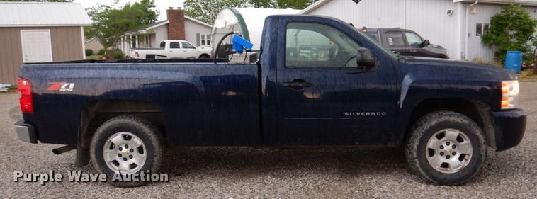image for item KR9335 2011 Chevrolet Silverado 1500  pickup truck