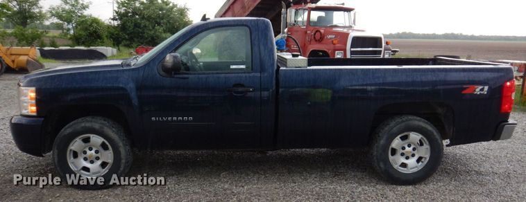 image for item KR9335 2011 Chevrolet Silverado 1500  pickup truck