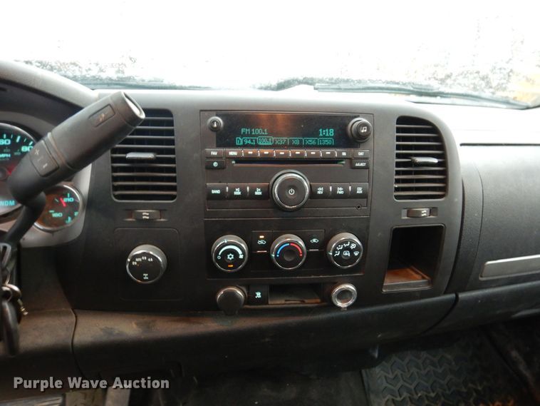 image for item KR9335 2011 Chevrolet Silverado 1500  pickup truck