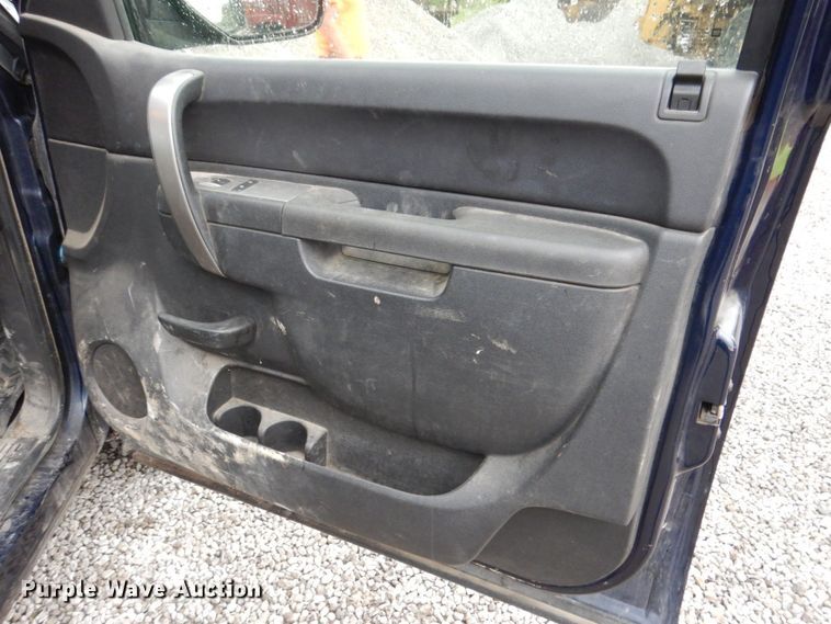 image for item KR9335 2011 Chevrolet Silverado 1500  pickup truck