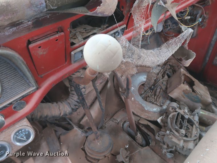 image for item KR9864 1974 Ford F750  winch truck