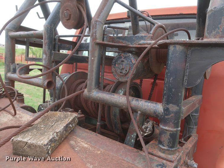 image for item KR9864 1974 Ford F750  winch truck