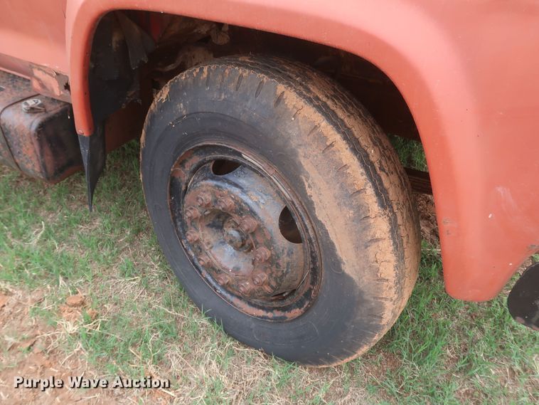 image for item KR9864 1974 Ford F750  winch truck