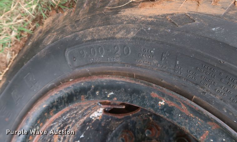 image for item KR9864 1974 Ford F750  winch truck