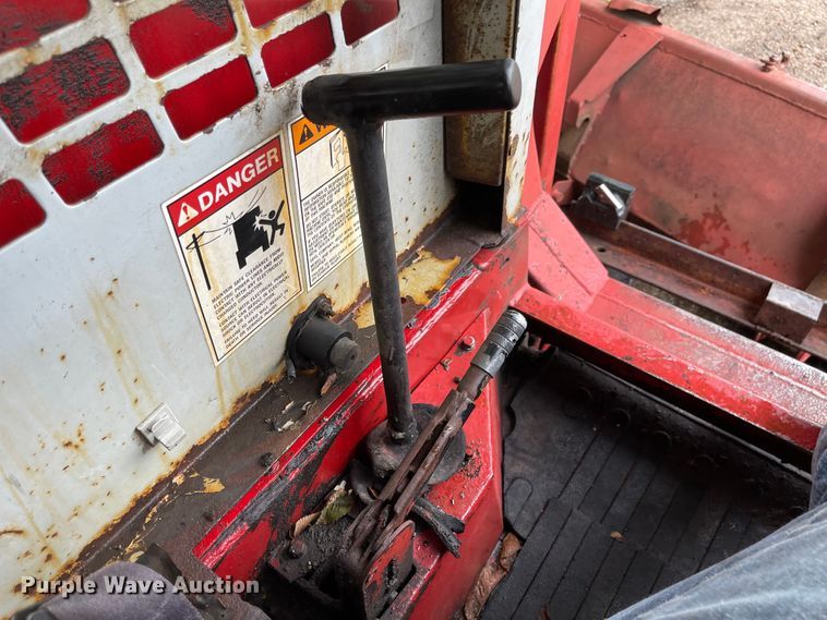 image for item LF9267 Gehl 4510  skid steer loader