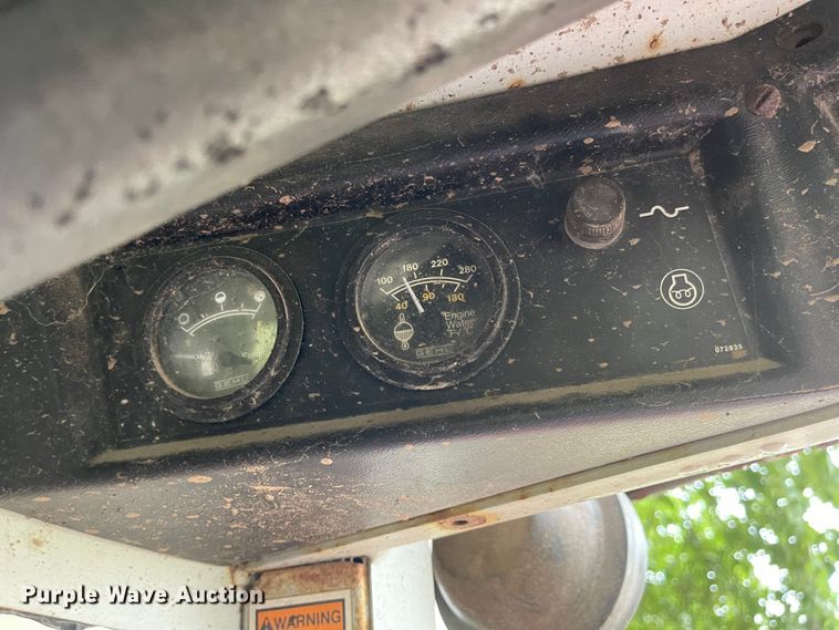 image for item LF9267 Gehl 4510  skid steer loader