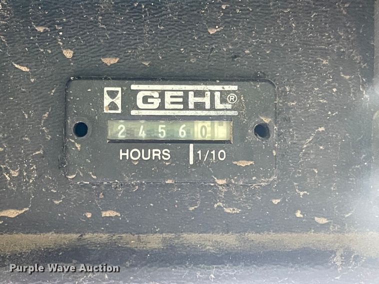 image for item LF9267 Gehl 4510  skid steer loader