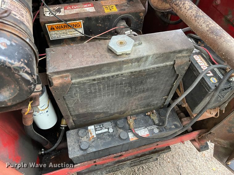 image for item LF9267 Gehl 4510  skid steer loader