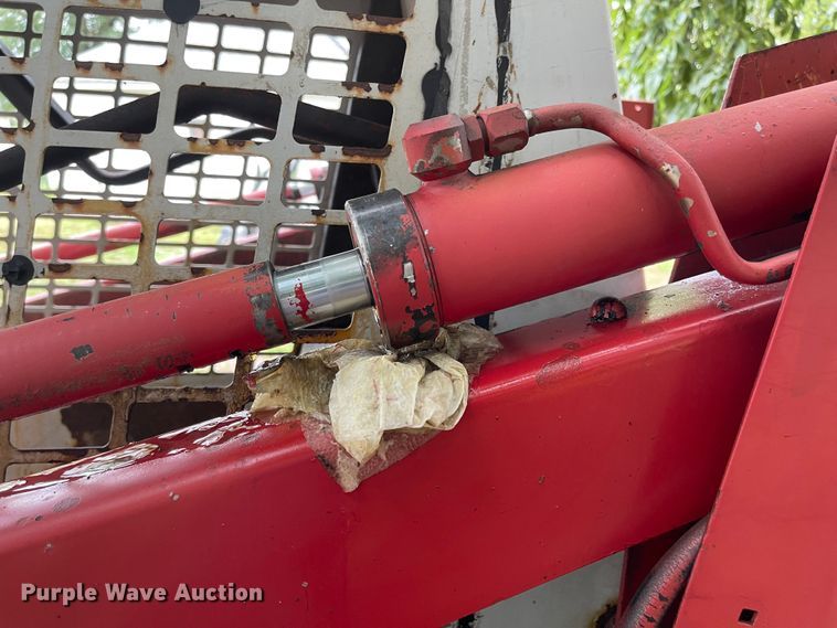 image for item LF9267 Gehl 4510  skid steer loader