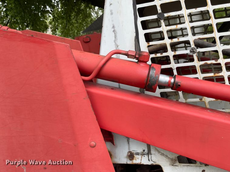 image for item LF9267 Gehl 4510  skid steer loader