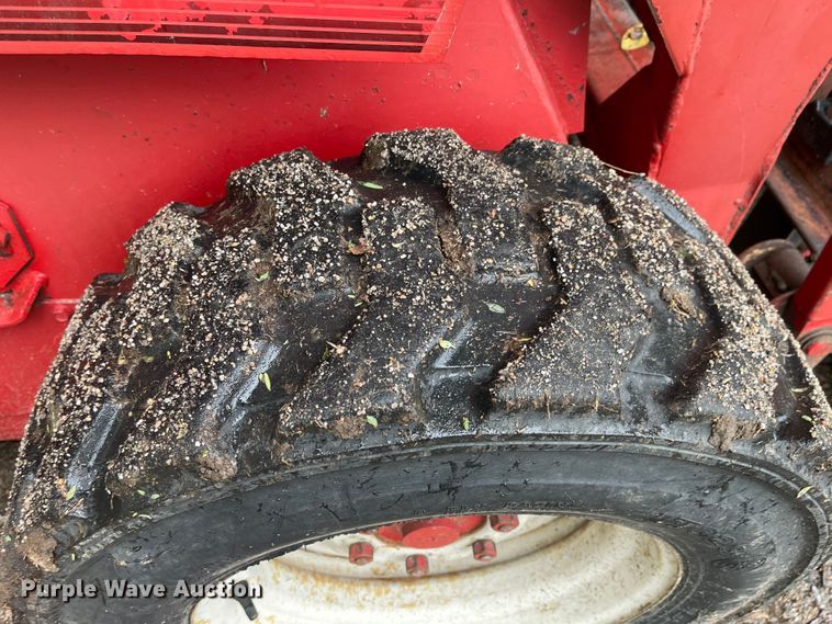 image for item LF9267 Gehl 4510  skid steer loader