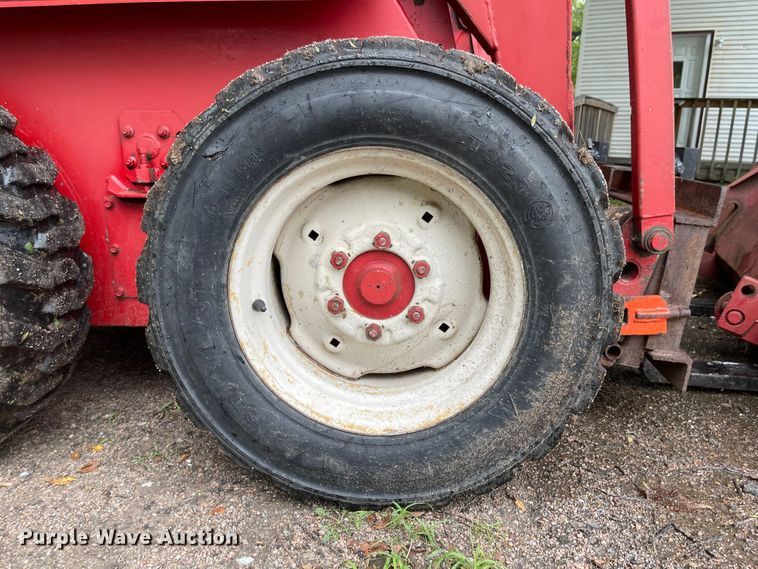 image for item LF9267 Gehl 4510  skid steer loader
