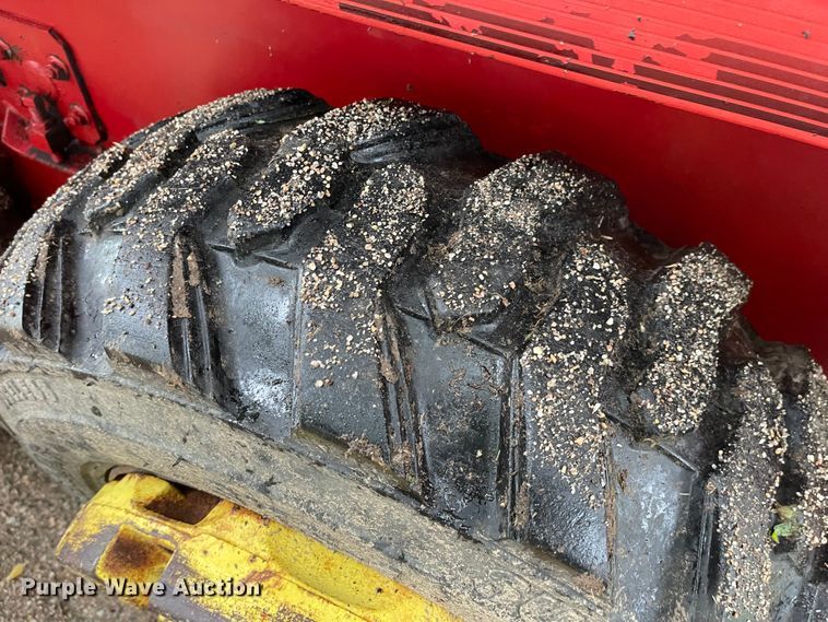 image for item LF9267 Gehl 4510  skid steer loader