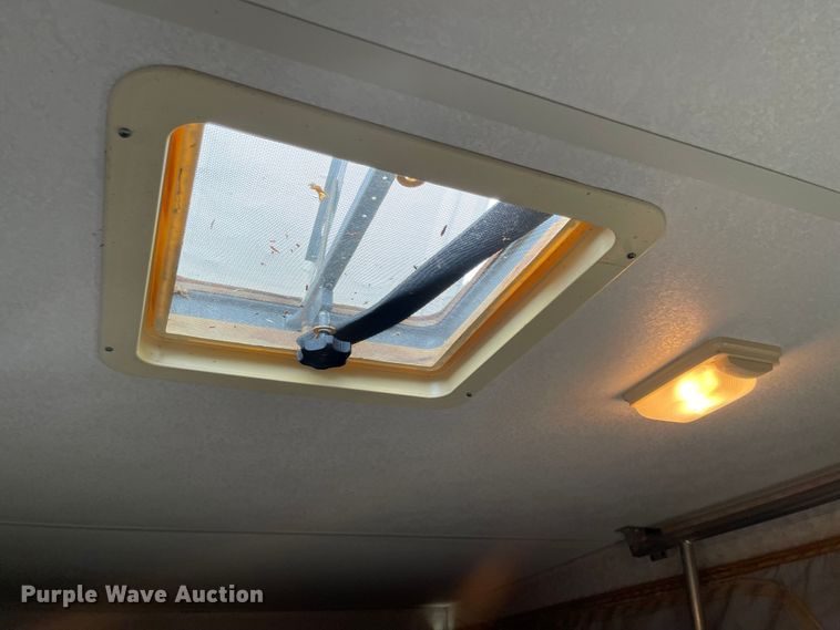 image for item LF9268 Elkhorn LE  slide-in camper