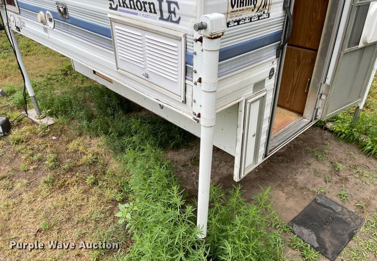 image for item LF9268 Elkhorn LE  slide-in camper
