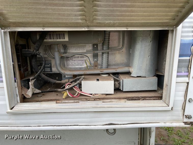 image for item LF9268 Elkhorn LE  slide-in camper