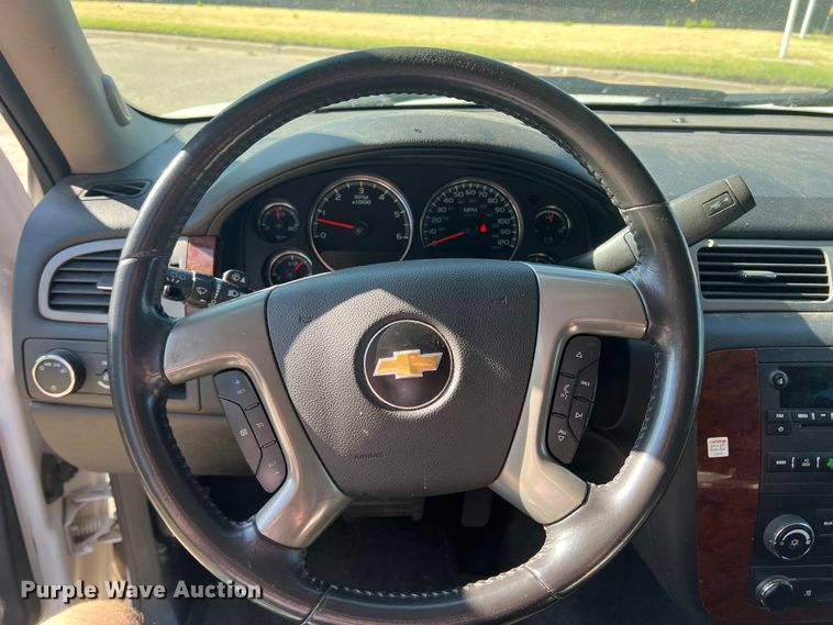 image for item LI9348 2011 Chevrolet Suburban  SUV