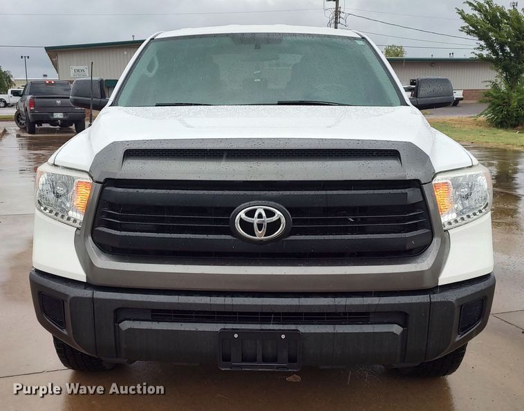 image for item LK9005 2017 Toyota Tundra  Double Cab pickup truck