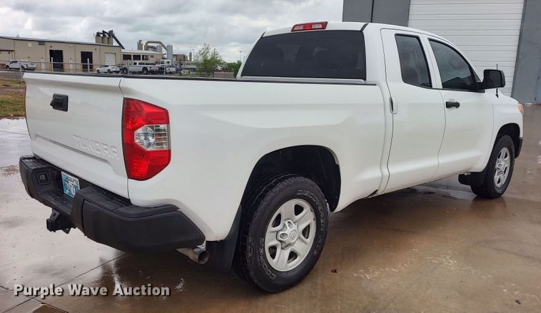 image for item LK9005 2017 Toyota Tundra  Double Cab pickup truck