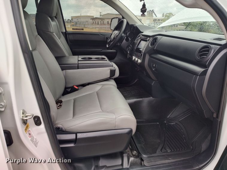 image for item LK9005 2017 Toyota Tundra  Double Cab pickup truck