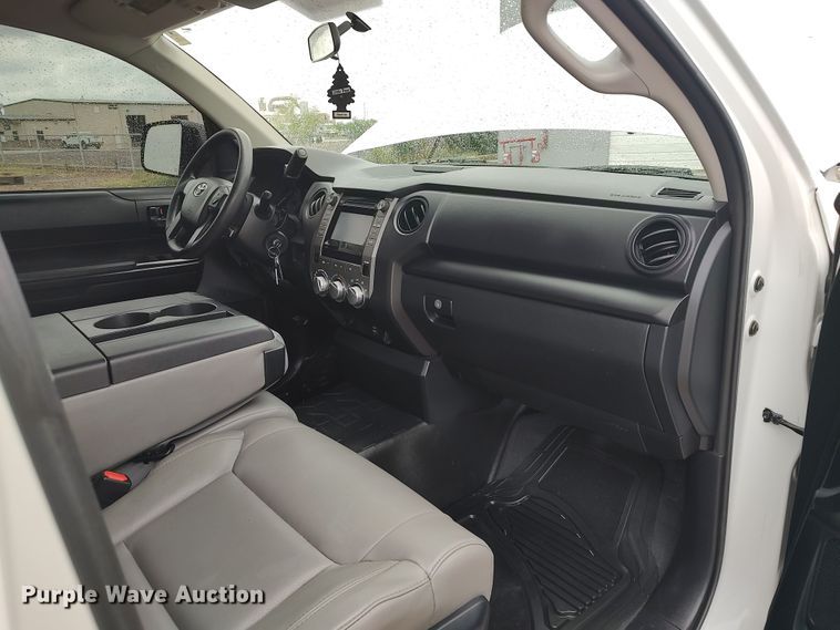 image for item LK9005 2017 Toyota Tundra  Double Cab pickup truck