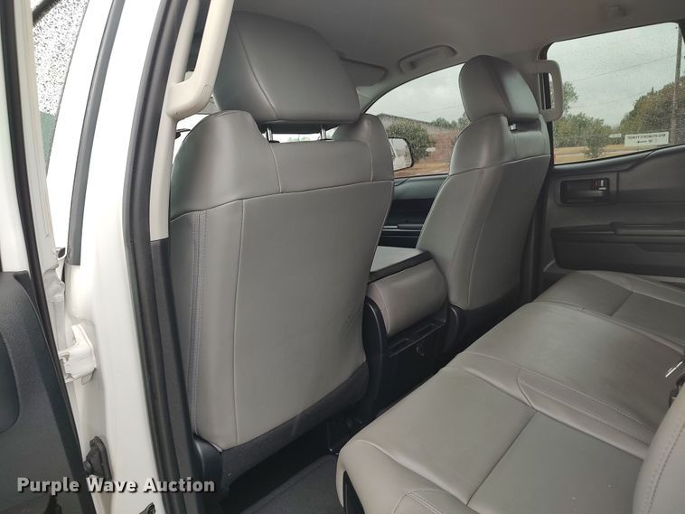 image for item LK9005 2017 Toyota Tundra  Double Cab pickup truck