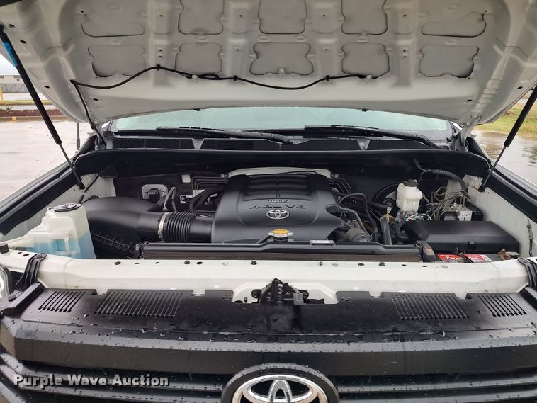 image for item LK9005 2017 Toyota Tundra  Double Cab pickup truck